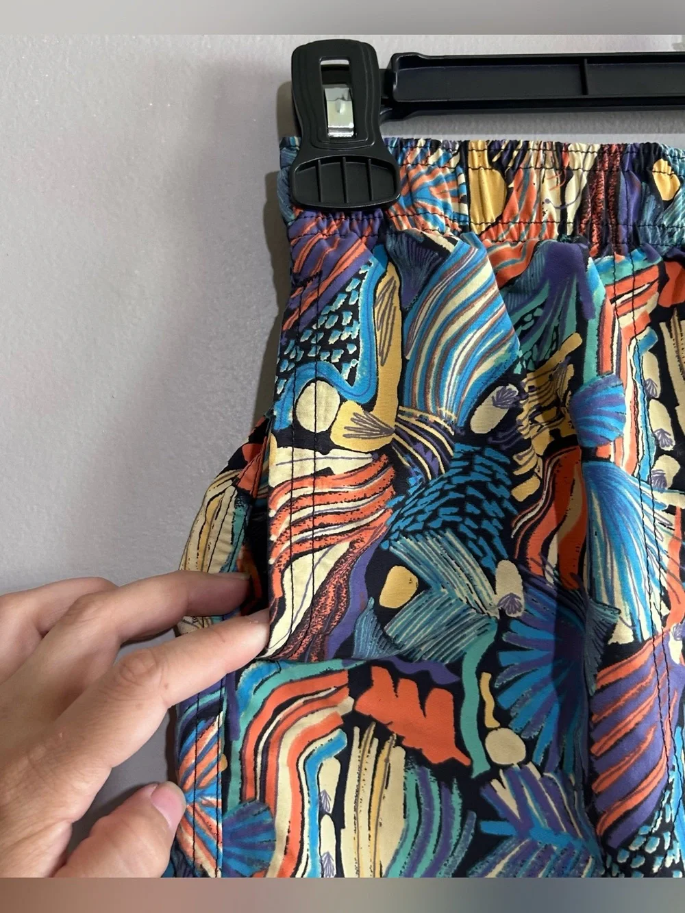 Patagonia kids XL 14 Baggies Shorts Colorful Abstract Print Outdoor